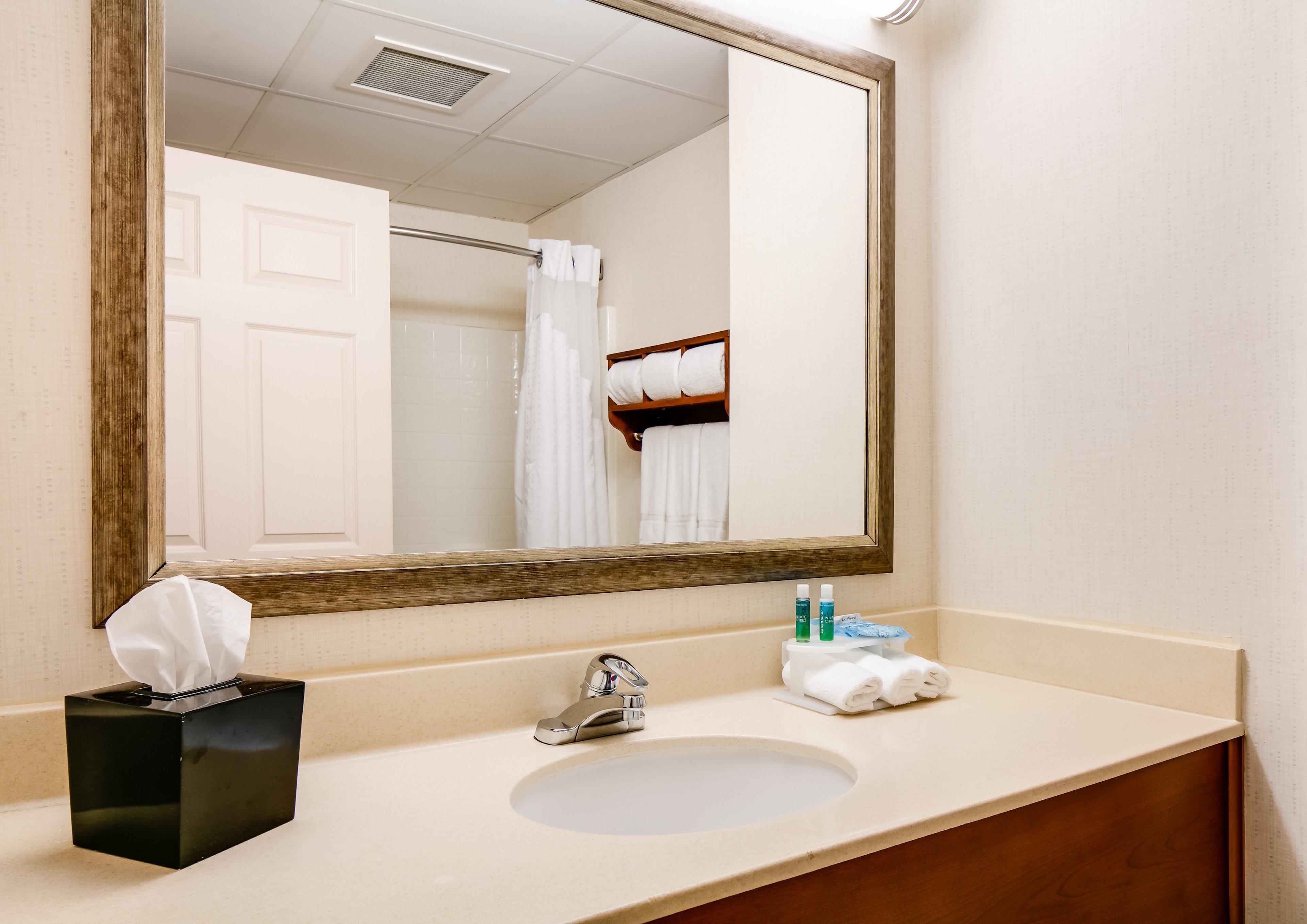 Holiday Inn Express Hotel & Suites Coralville By Ihg Kültér fotó