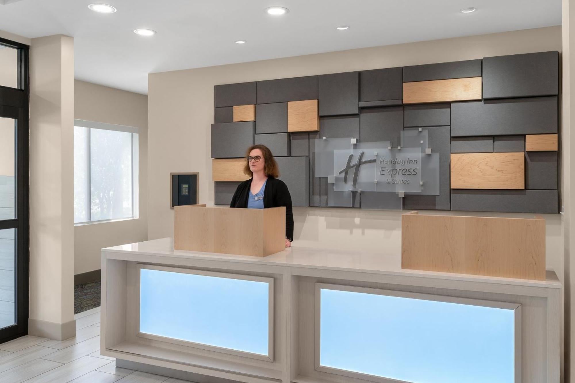 Holiday Inn Express Hotel & Suites Coralville By Ihg Kültér fotó