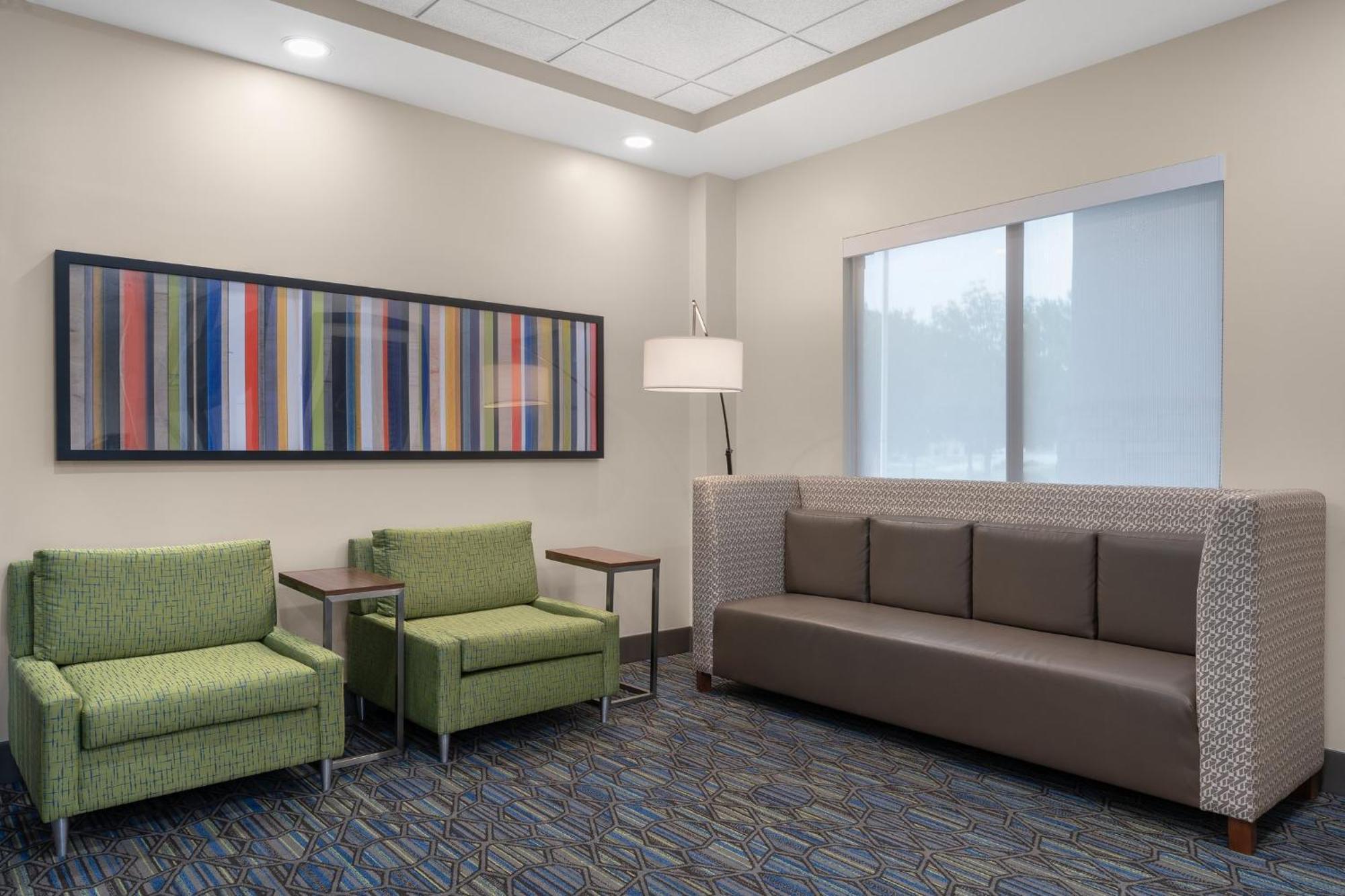 Holiday Inn Express Hotel & Suites Coralville By Ihg Kültér fotó