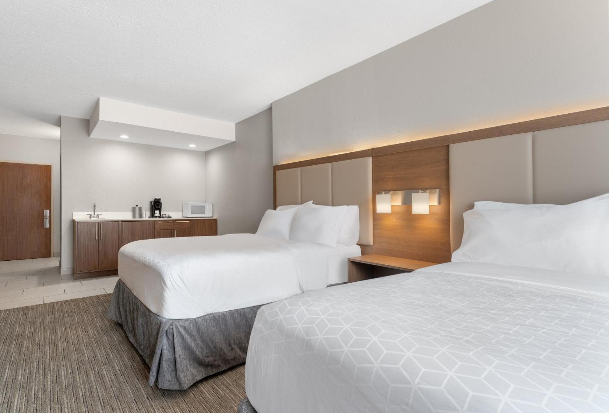 Holiday Inn Express Hotel & Suites Coralville By Ihg Kültér fotó