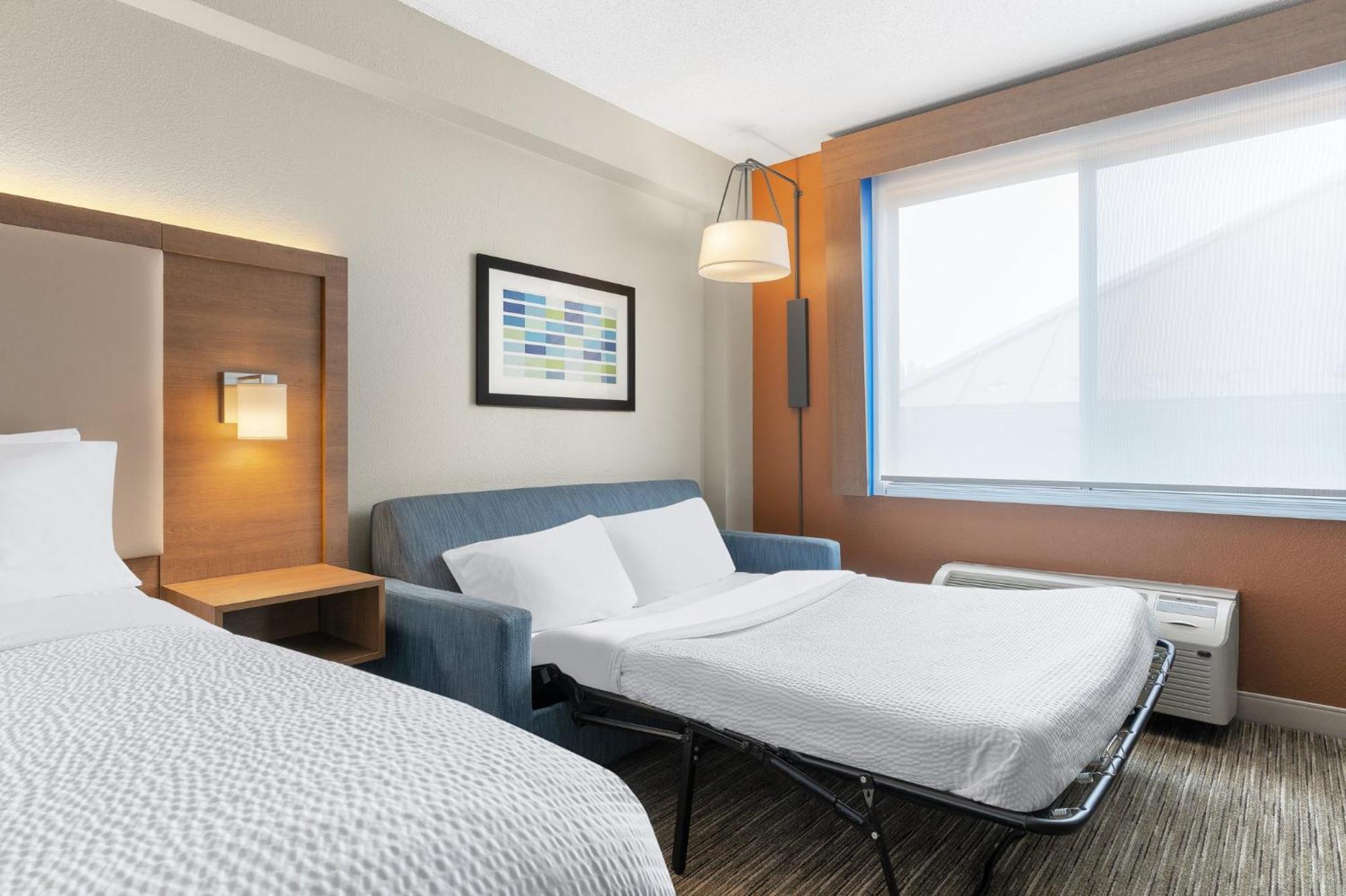 Holiday Inn Express Hotel & Suites Coralville By Ihg Kültér fotó