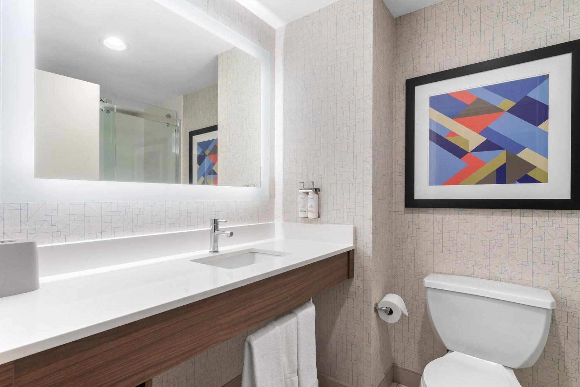 Holiday Inn Express Hotel & Suites Coralville By Ihg Kültér fotó