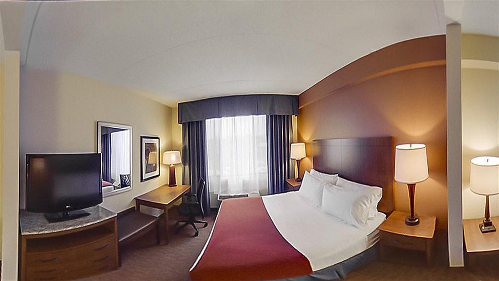 Holiday Inn Express Hotel & Suites Coralville By Ihg Kültér fotó
