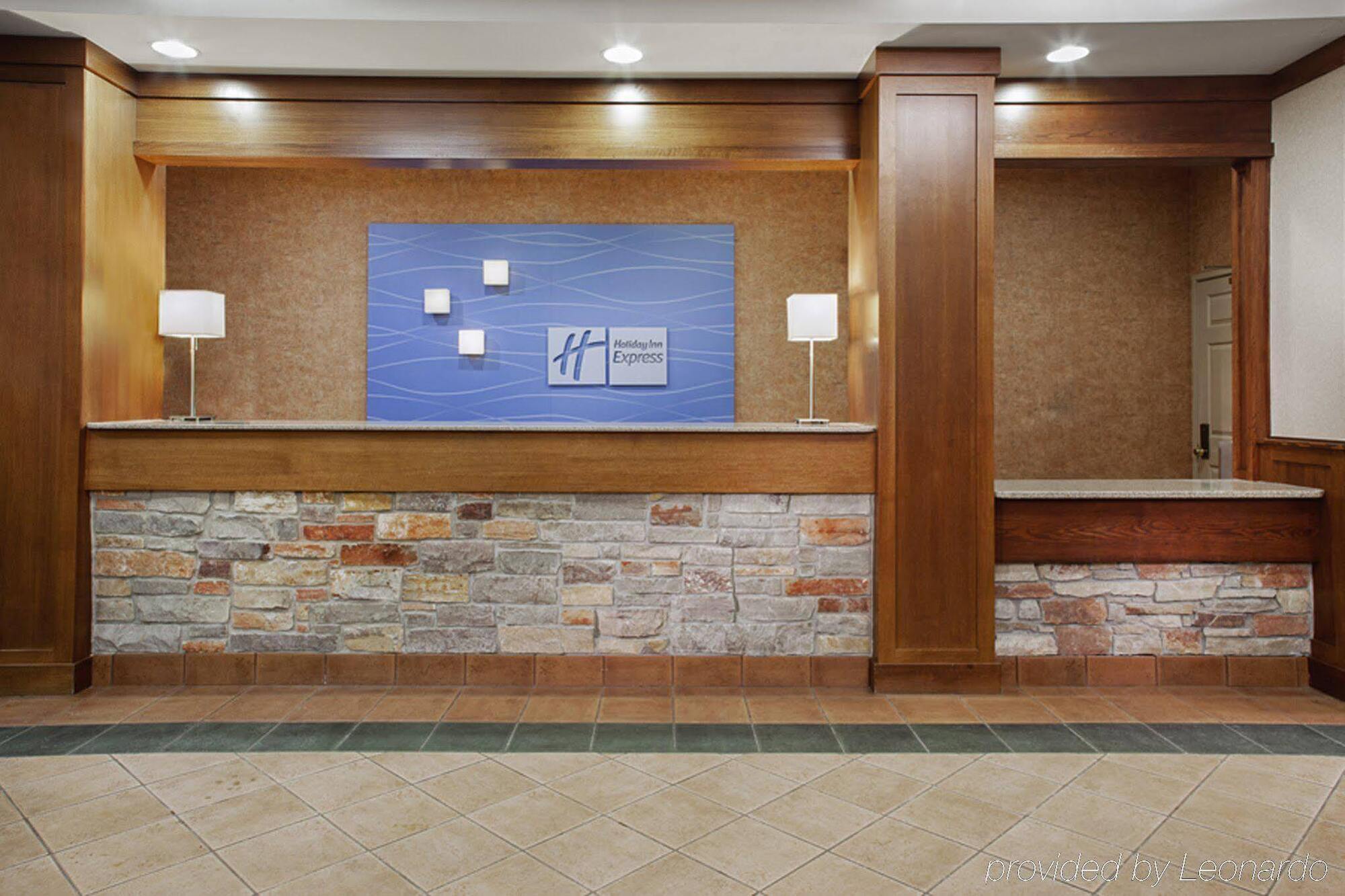 Holiday Inn Express Hotel & Suites Coralville By Ihg Kültér fotó