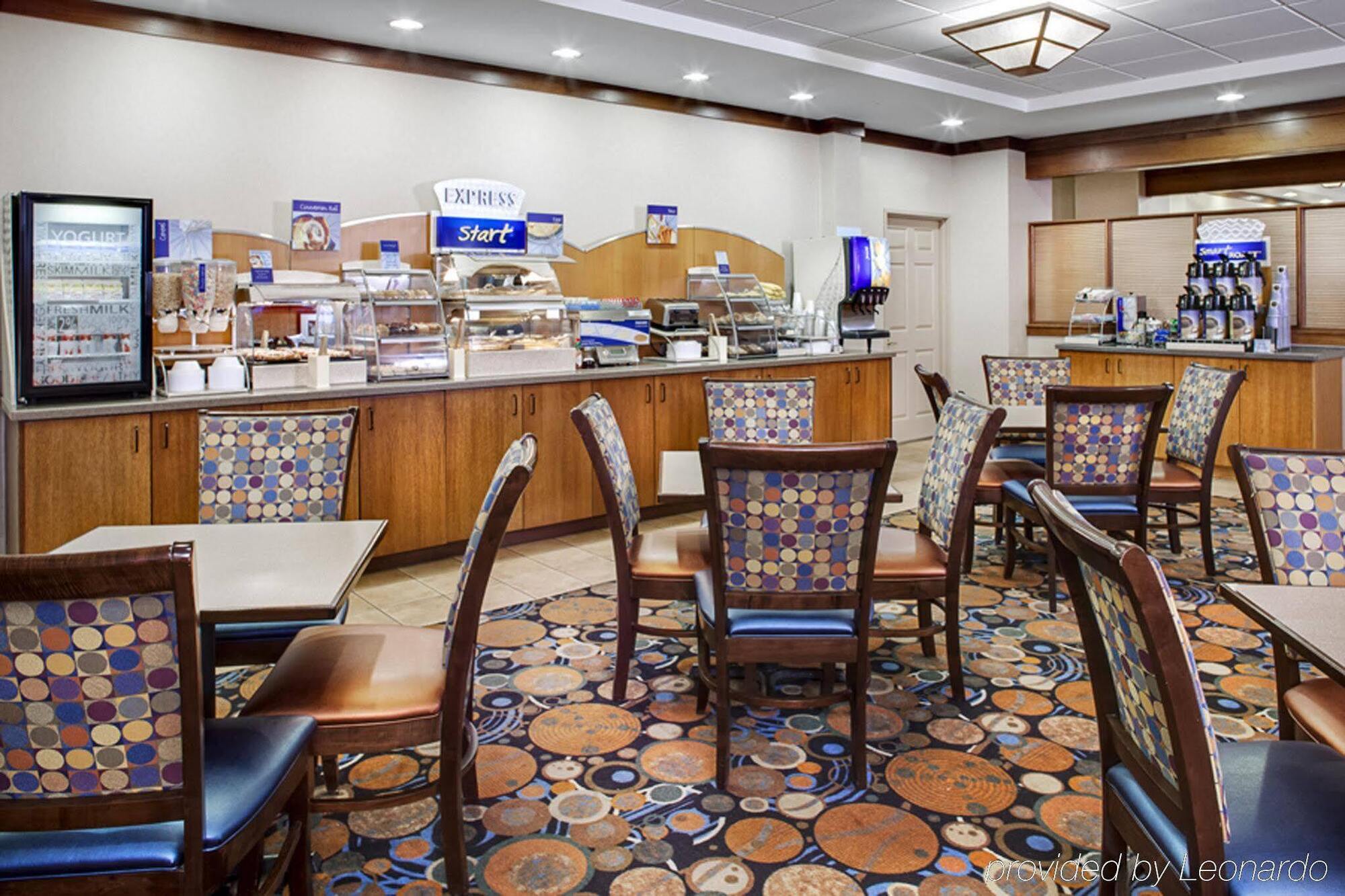 Holiday Inn Express Hotel & Suites Coralville By Ihg Kültér fotó